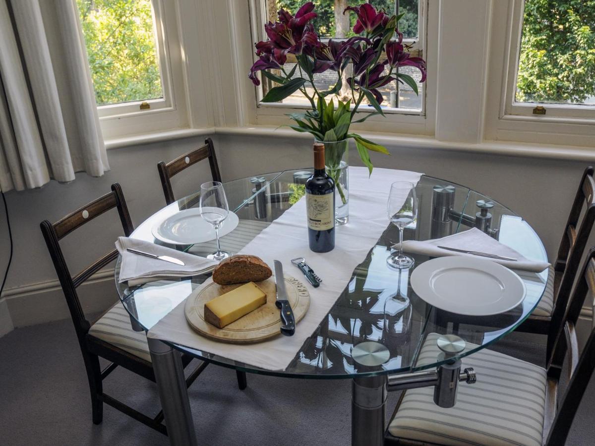 Saffrons Apartment อีสต์บอร์น ภายนอก รูปภาพ