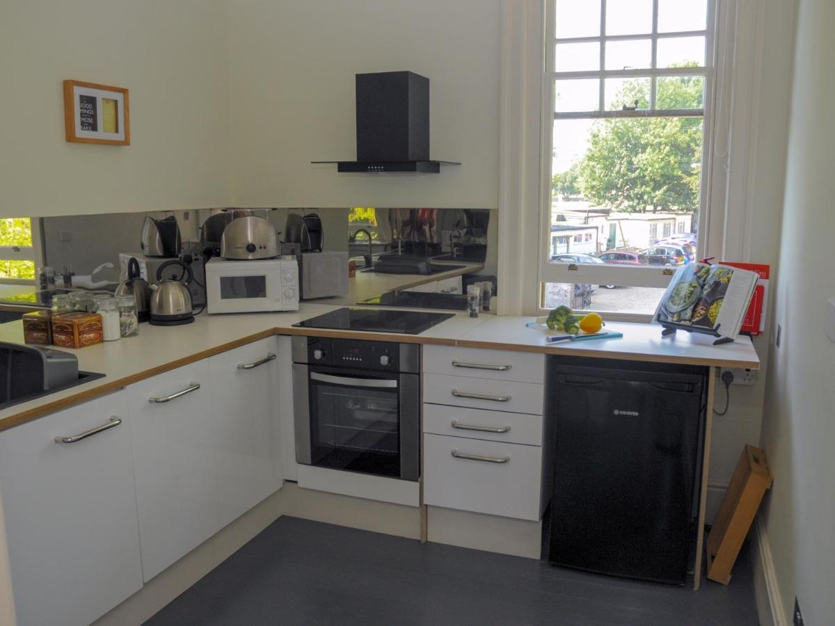 Saffrons Apartment อีสต์บอร์น ภายนอก รูปภาพ