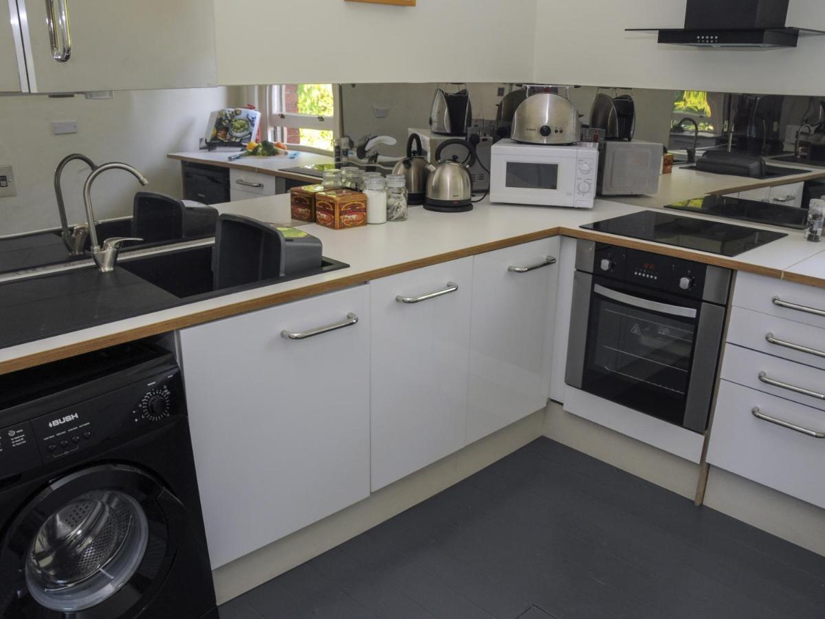 Saffrons Apartment อีสต์บอร์น ภายนอก รูปภาพ